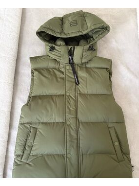ARITZIA SUPER (RE)PUFF VEST